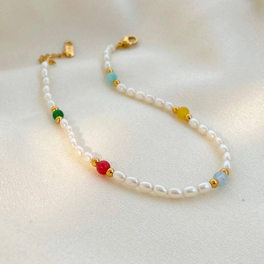 18Kt Gold Plated Natural Pearl And Glass Stone Demi Fine Anklet, Aksa : INAKSA