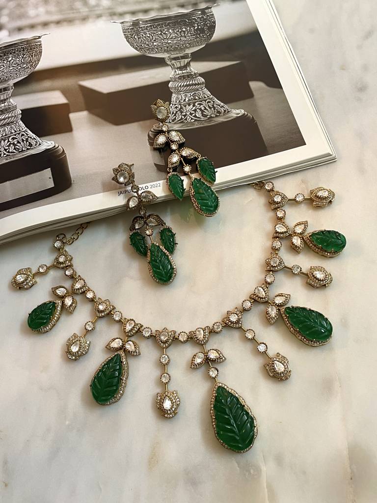 Vaidehi Emerald Necklace Set : NK244