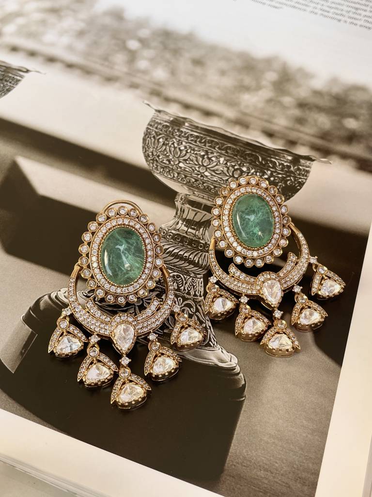 Myra Moissanite & Emerald Choker : NK245