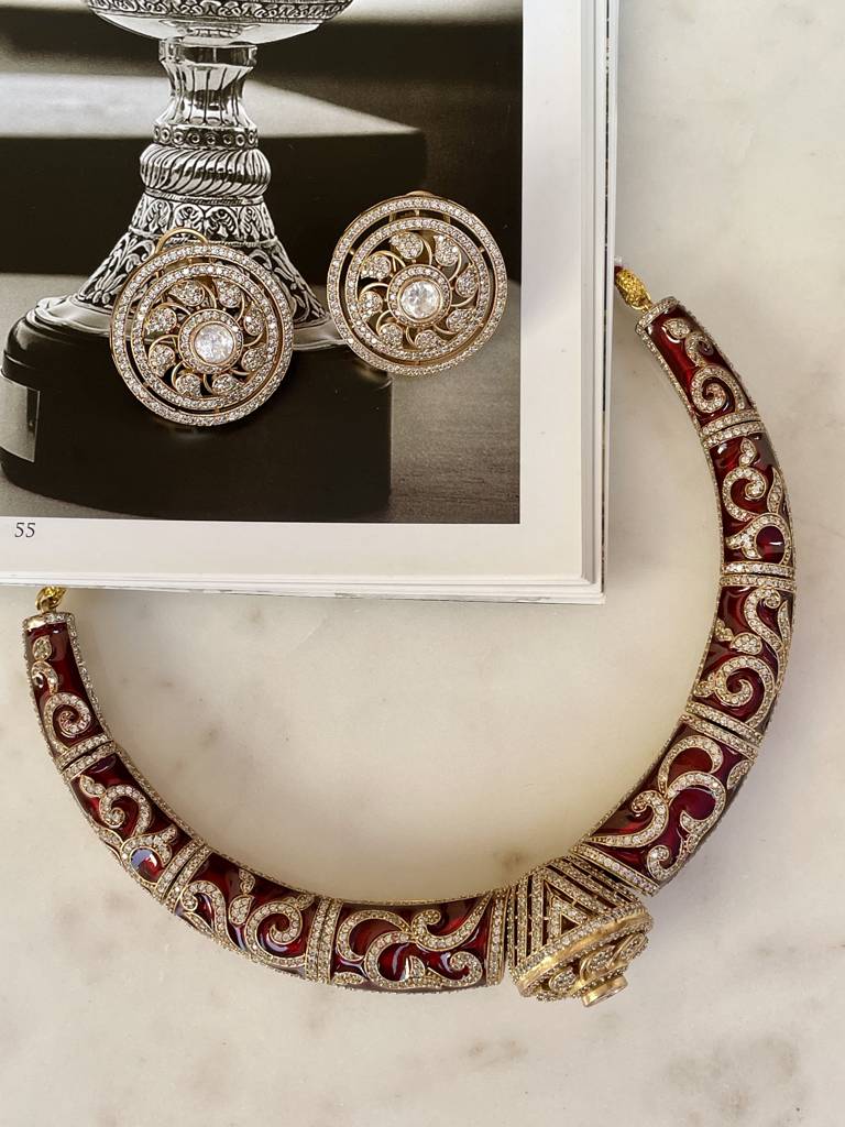 Raabta Polki Red Meenakari Hasli : NK248