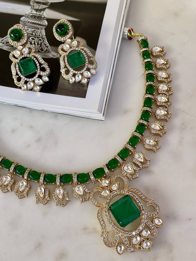 Yuvika Emerald Necklace Set : NK254