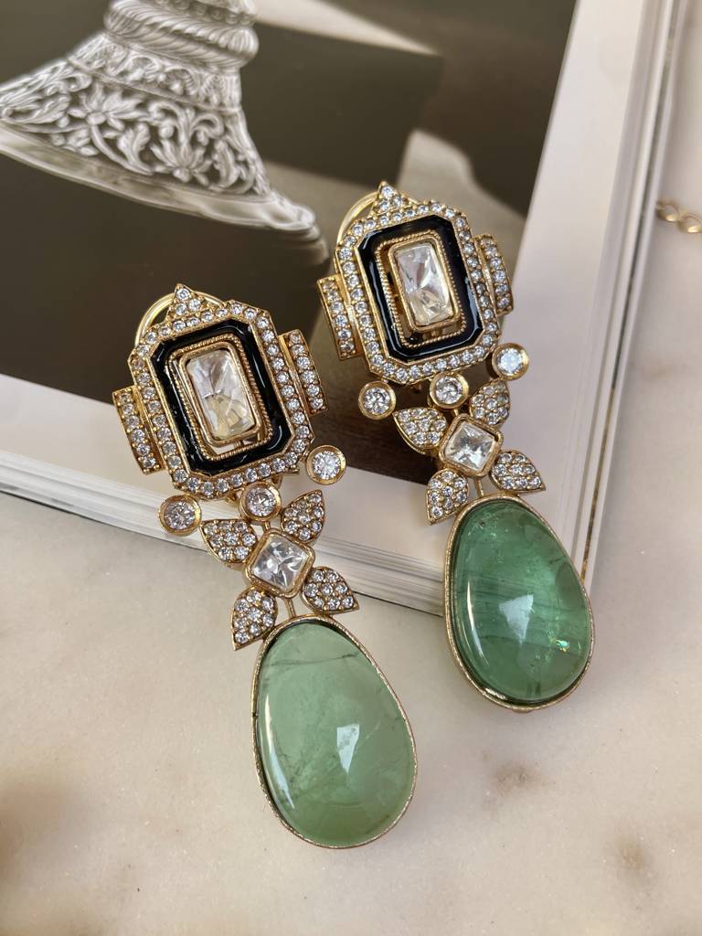 Moksha Necklace Set : NK257