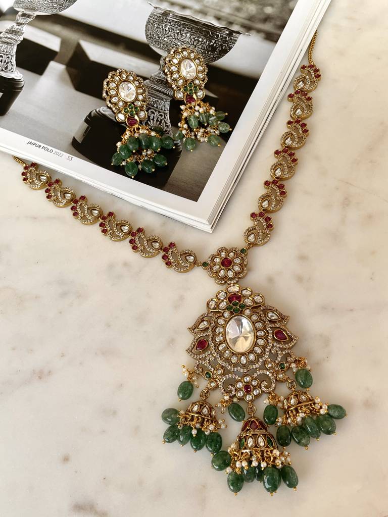 Zoya Necklace Set : NK253