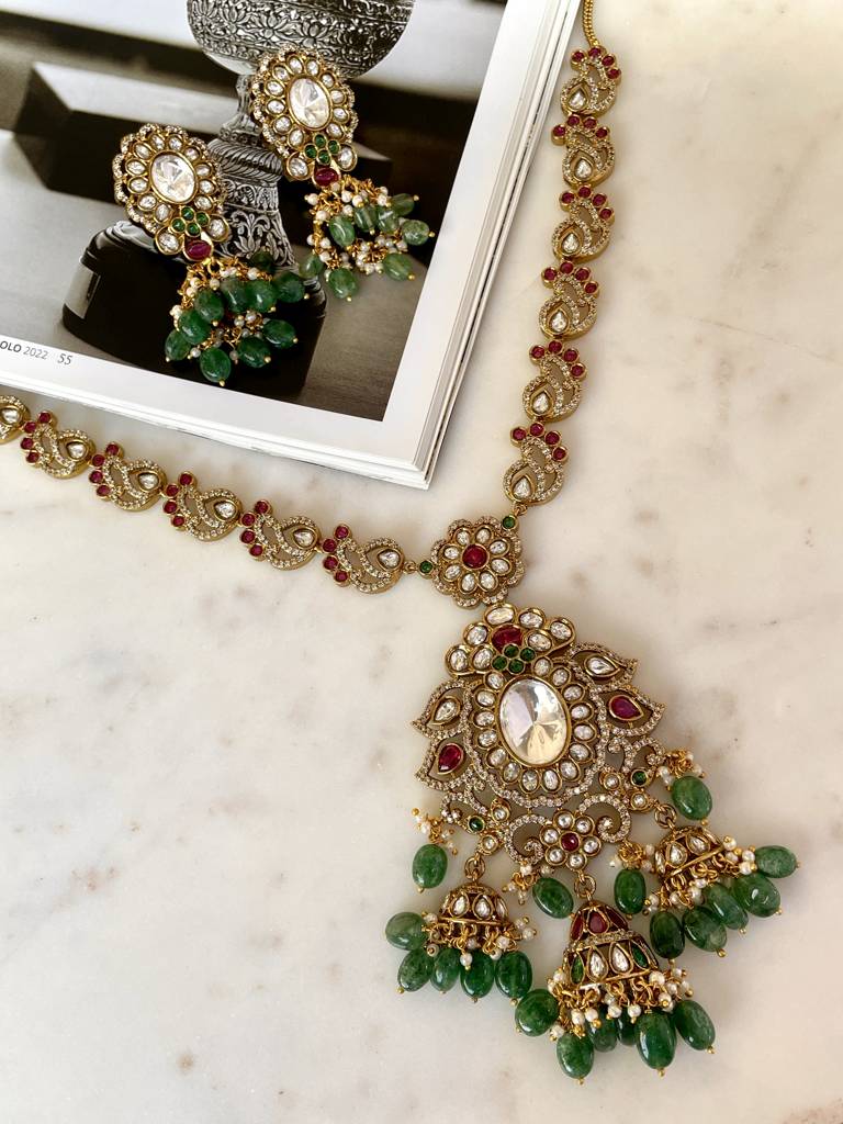 Zoya Necklace Set : NK253