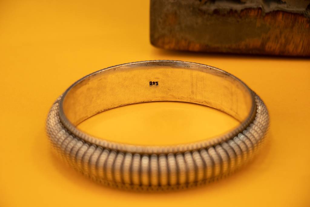 925 Sterling Silver Mizoya Intricate Line Sequence Embossed Kada : SK10001