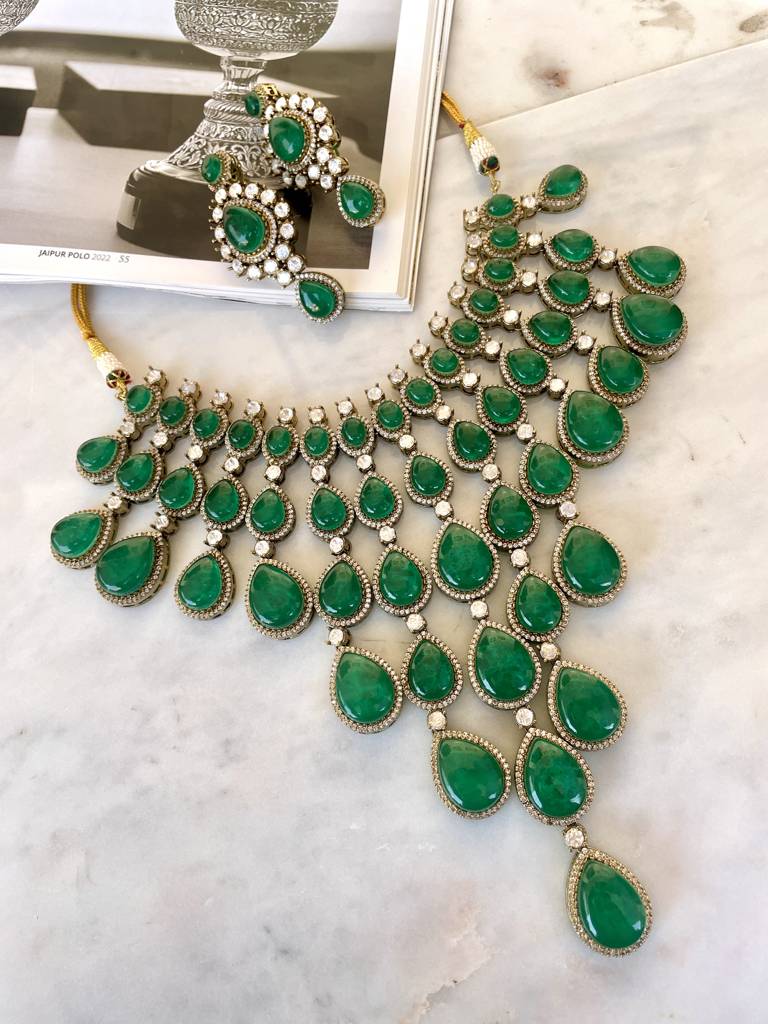 Tejasvini Emerald Necklace Set : NK259
