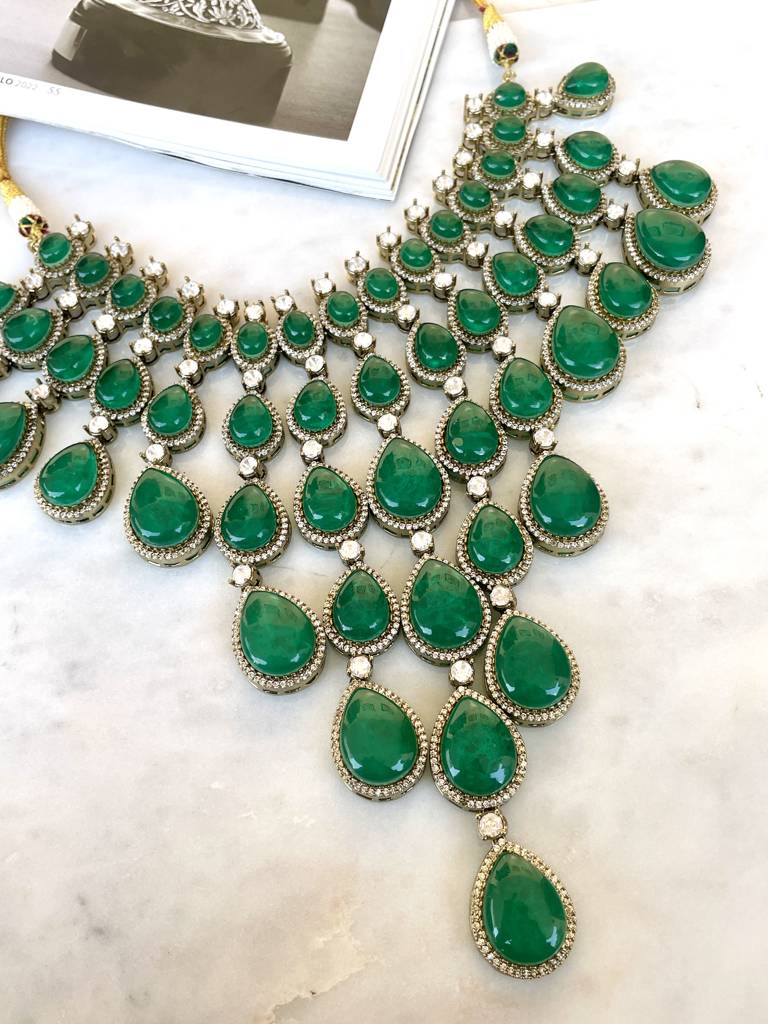 Tejasvini Emerald Necklace Set : NK259
