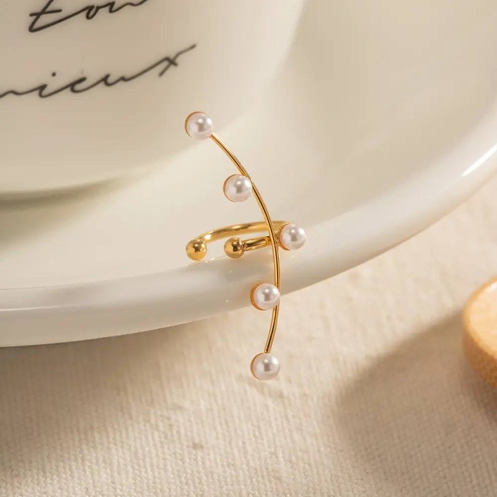 18Kt Gold Plated Waterproof Earcuff, Leo : INLEO-PEARLS