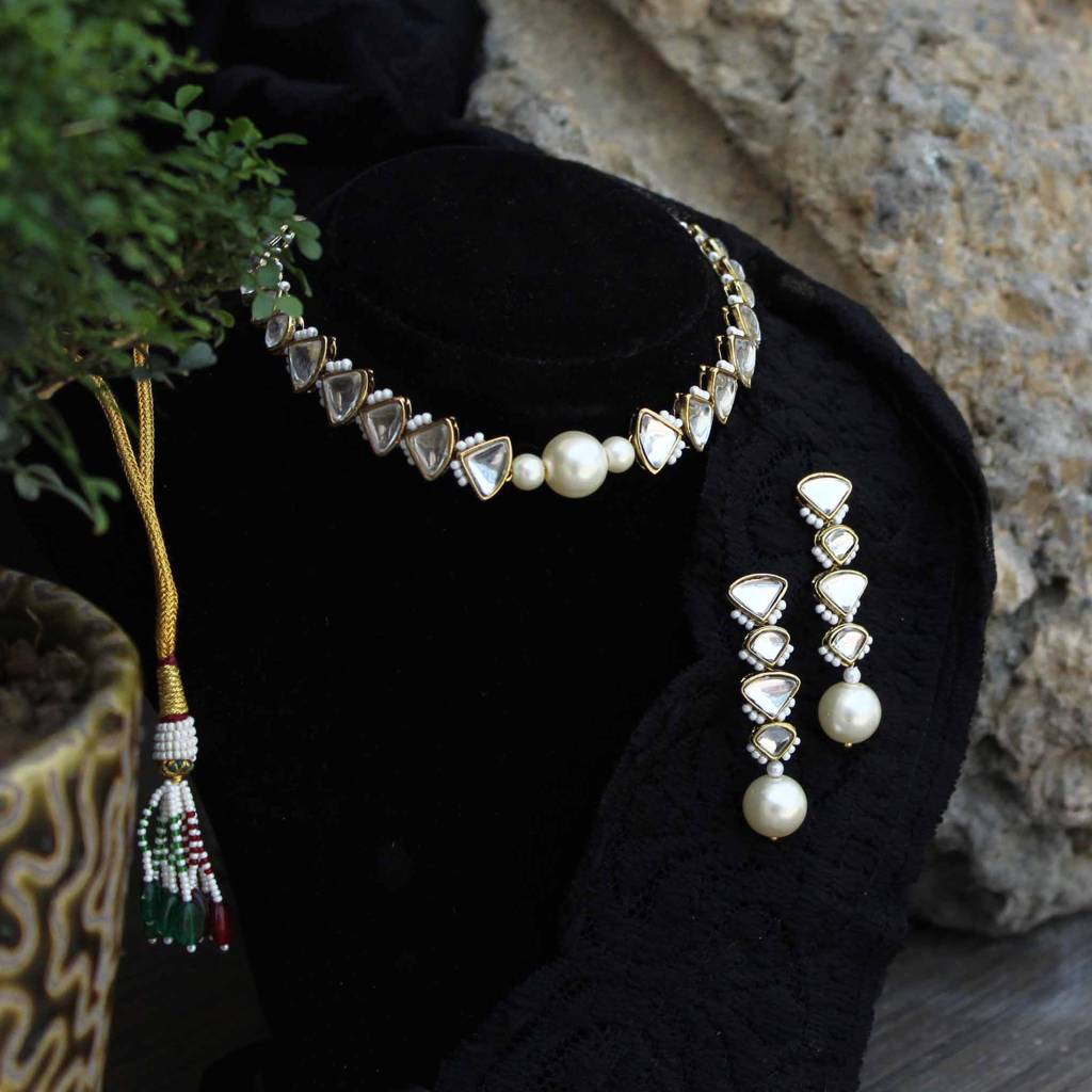 Triangle ÂMangle Full Set With Necklace And Earrings : ACFS503