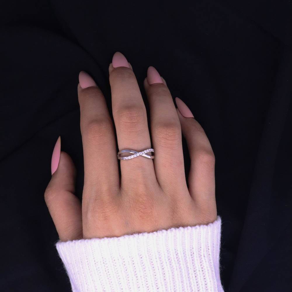 Twisted Single Line Zircon Adjustable Ring : RG026