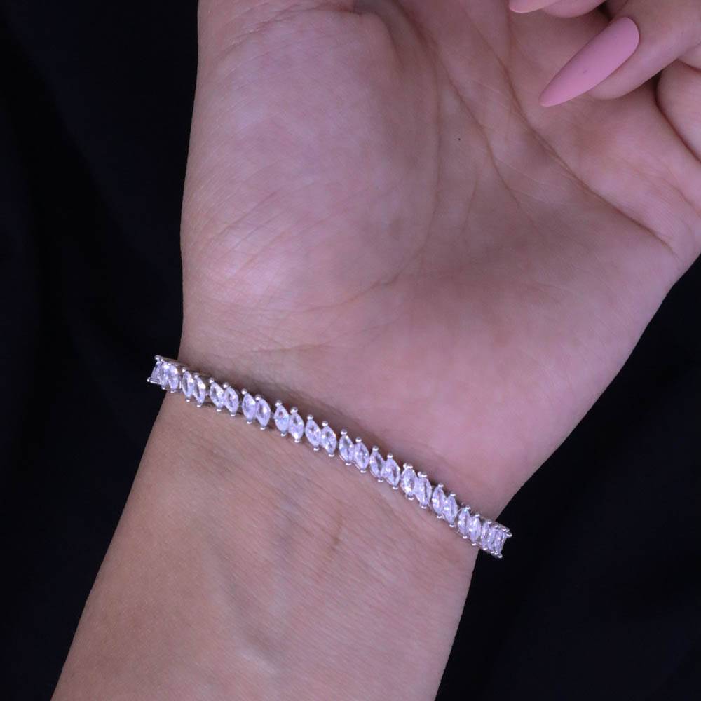 Sterling Silver Slanting Tennis Bracelet : BG012-SterlingSilverSlantingTennisBracelet
