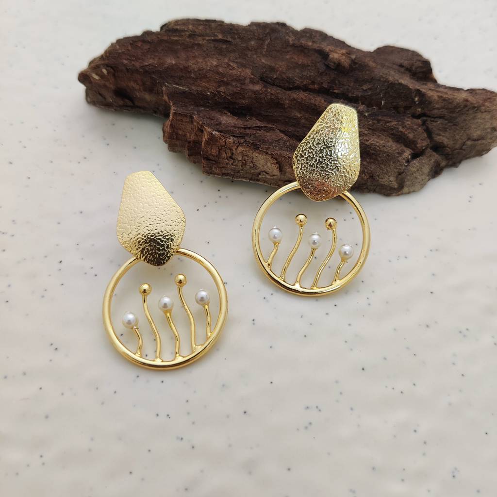Pearly Twilight Circlets Earrings (Big) : E-512