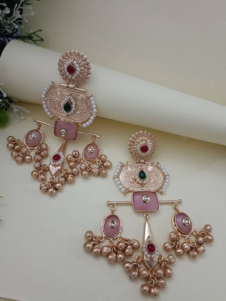 Gold Plated Pachi Kundan Studded Ghungaroo Kashmiri Drop Earrings : VS105412