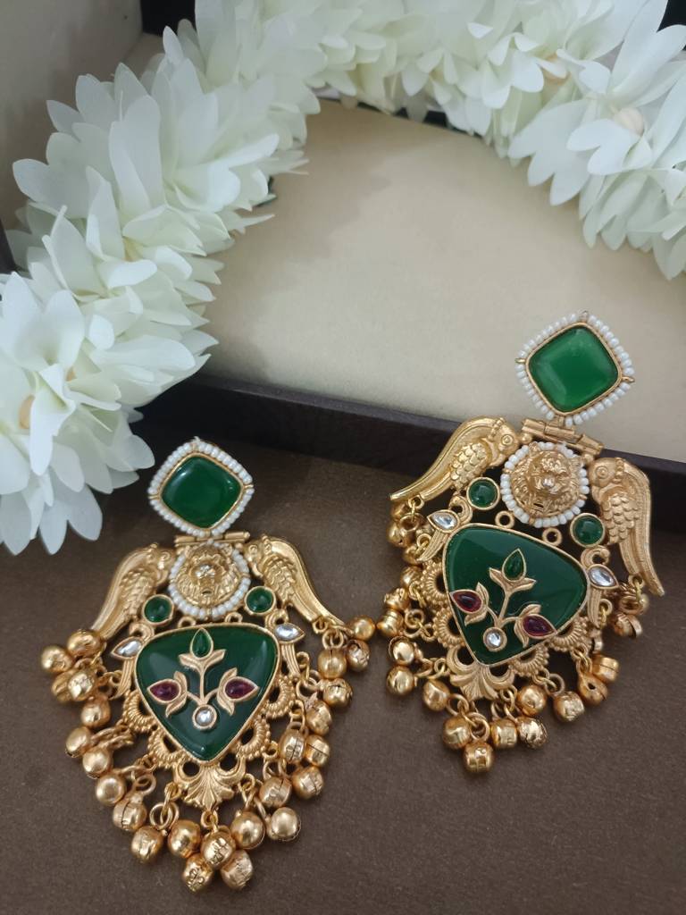Gold Plated Pachi Kundan Studded Bird Chandbali Kashmiri Ghungaroo Drop Earrings : VS105407