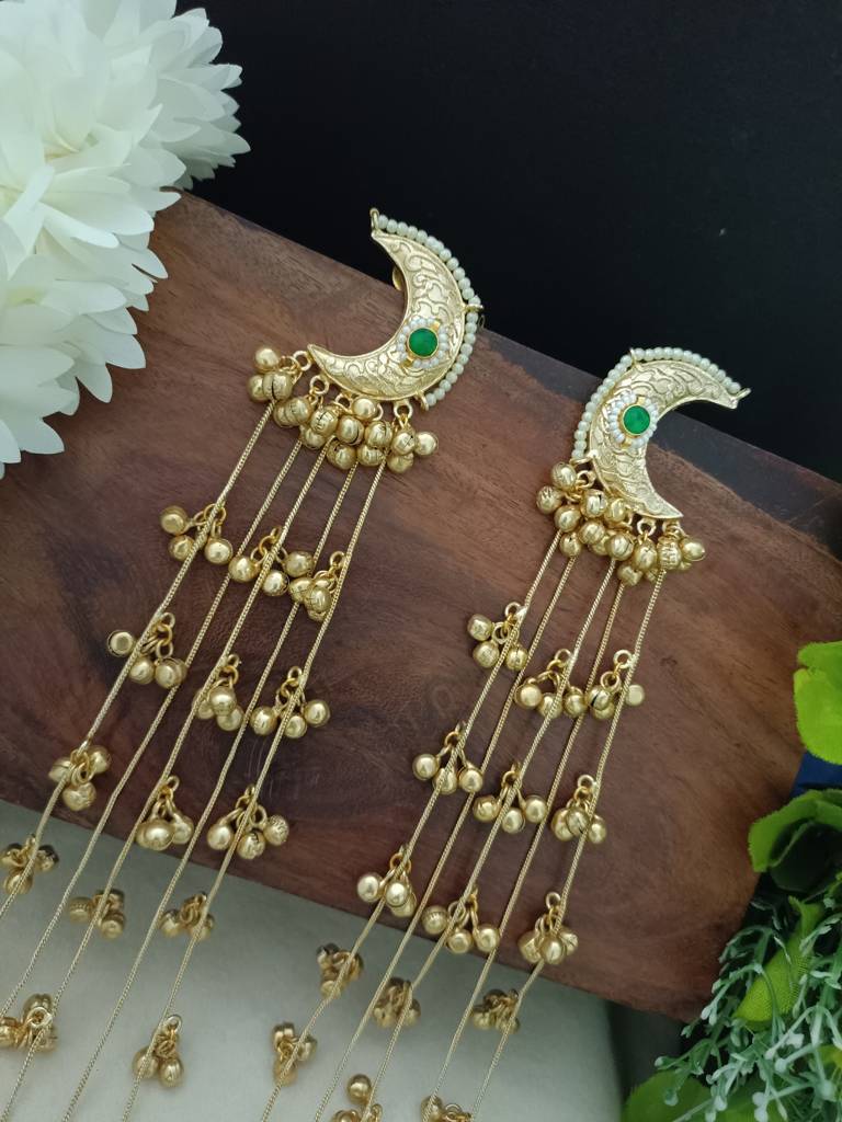 Gold Plated Pachi Kundan & Ghungaroo Studded Crescent  Moon Kashmiri Drop Earrings : VS105410