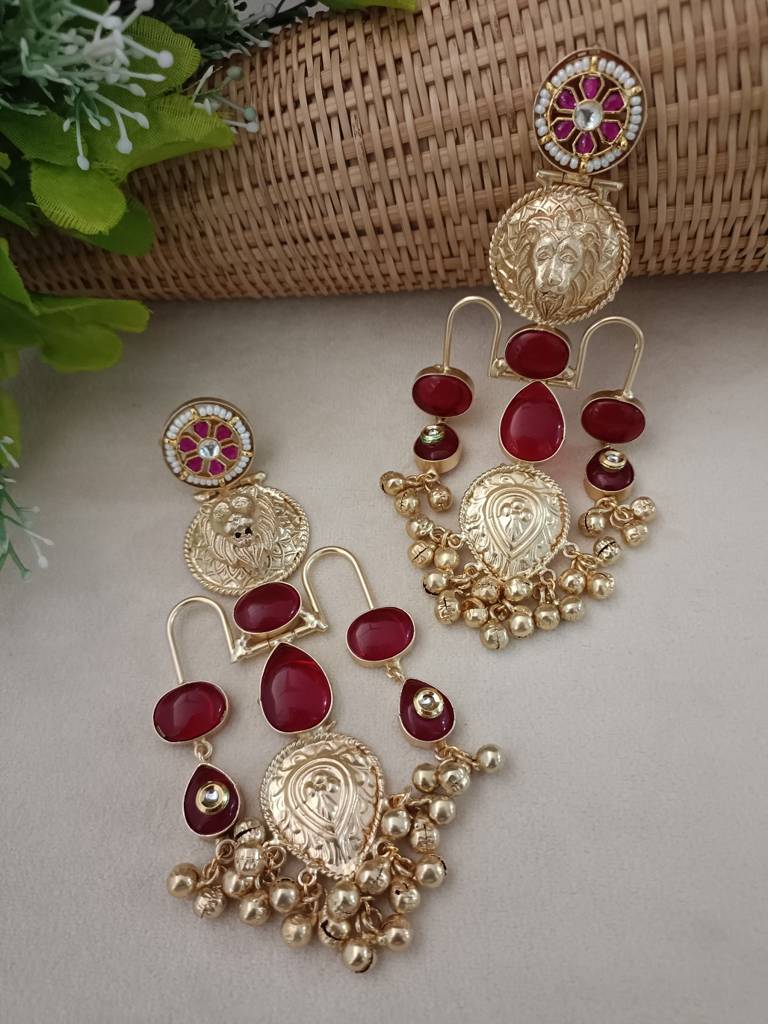 Gold Plated Pachi Kundan Studded Ghungaroo Kashmiri Drop Earrings : VS105417