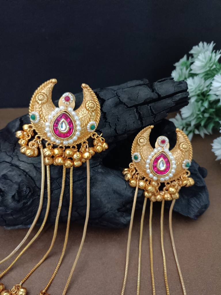Brass-Plated Pachi Kundan & Ghungaroo Beaded Kashmiri Crescent Shaped Drop Earrings : VS105421
