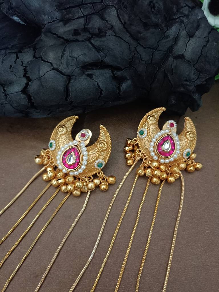 Brass-Plated Pachi Kundan & Ghungaroo Beaded Kashmiri Crescent Shaped Drop Earrings : VS105421