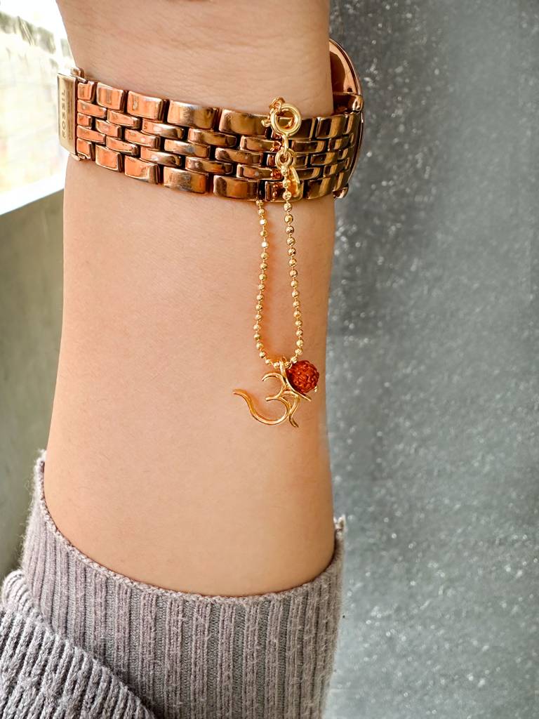 Mannash Sacred Om With Rudraksh Gold Plated Sterling Silver Bhaia Bhabhi Rakhi Combo : MCYCWR669D1651