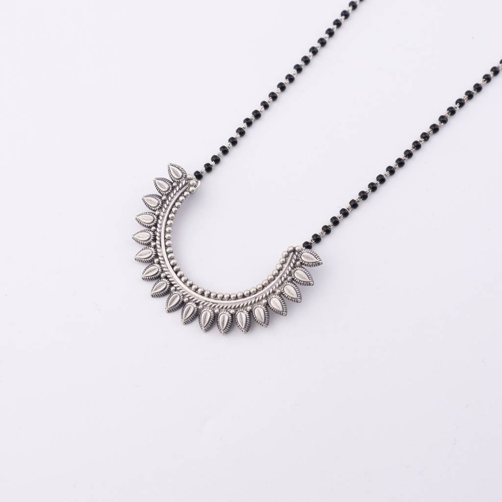 Filigree Drop Shape Mangalsutra : Filigree_Drop_Shape_Mangalsutra_July25