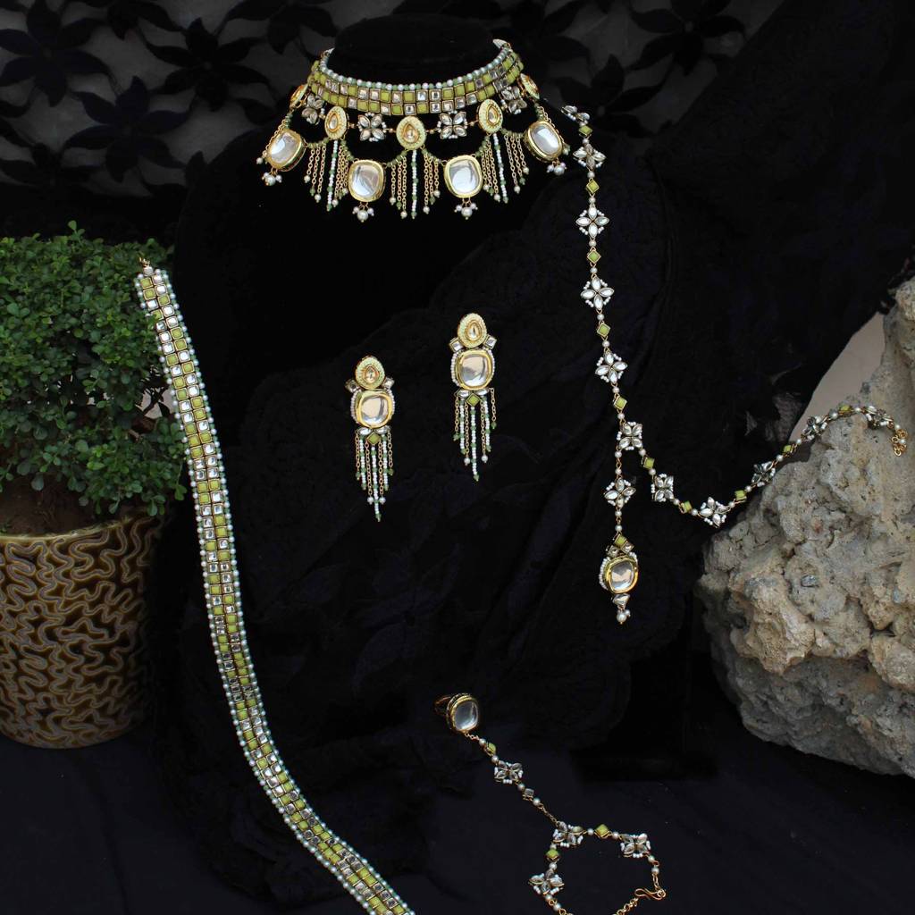 Minty Winty Full Set With Necklace, Earrings, Hathphool, Maangtikka & Waistbelt : ACFS501