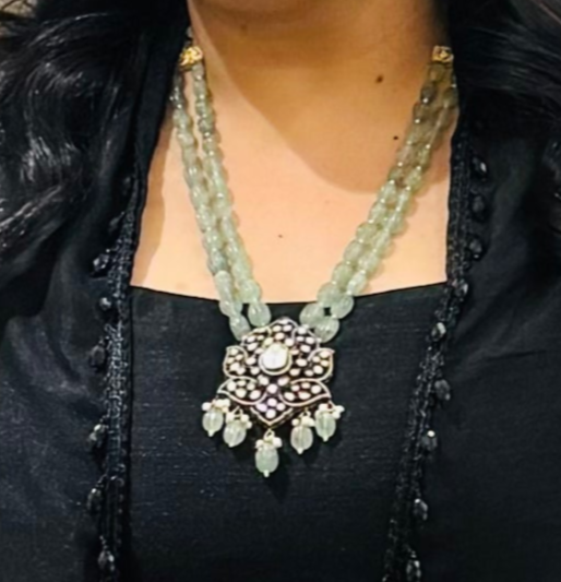 Noor Light Green Victorian Pendent Set : RMQJ0227