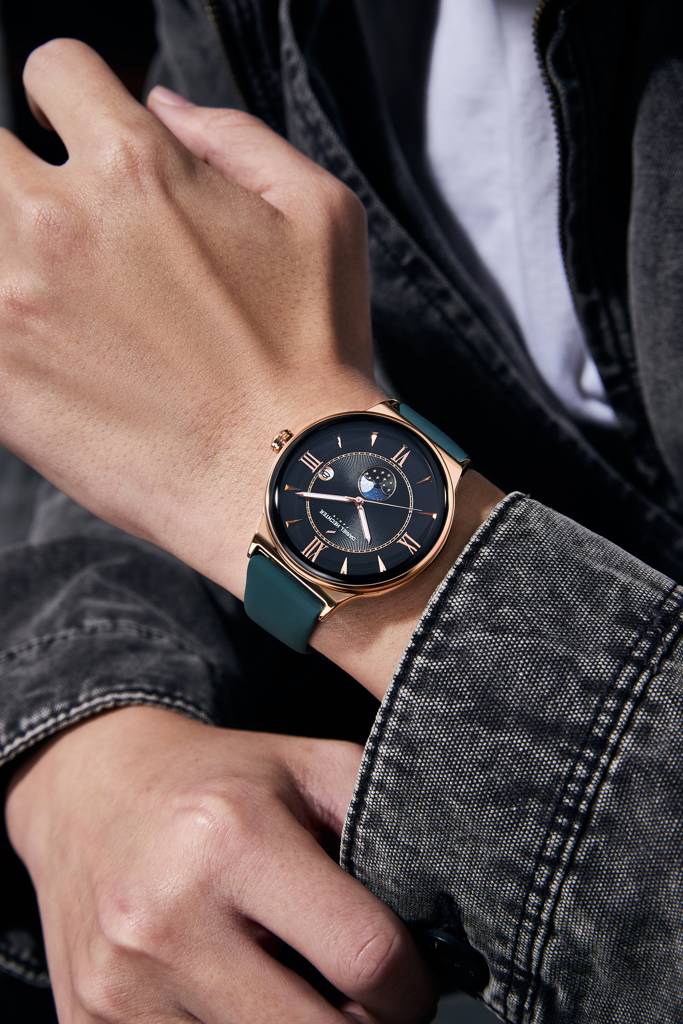 Daniel Hechter Paris Round Dial Watch For Men With Roman Indices, Stylish Silicone Strap, Water Resistant & Quart : DHM1012-02