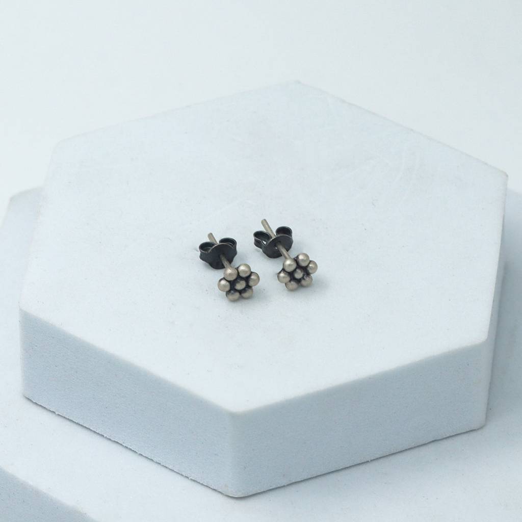 Itihaas Kudi (Small) - Tiny Stud ( Great For Second Piercing ) : silver_earrings_small_kudi_studs_oxidized