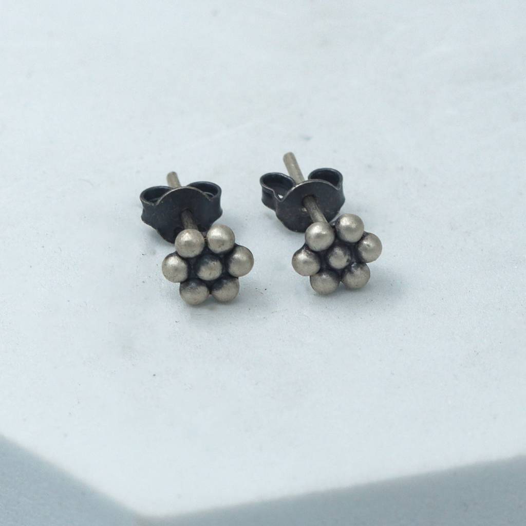 Itihaas Kudi (Small) - Tiny Stud ( Great For Second Piercing ) : silver_earrings_small_kudi_studs_oxidized