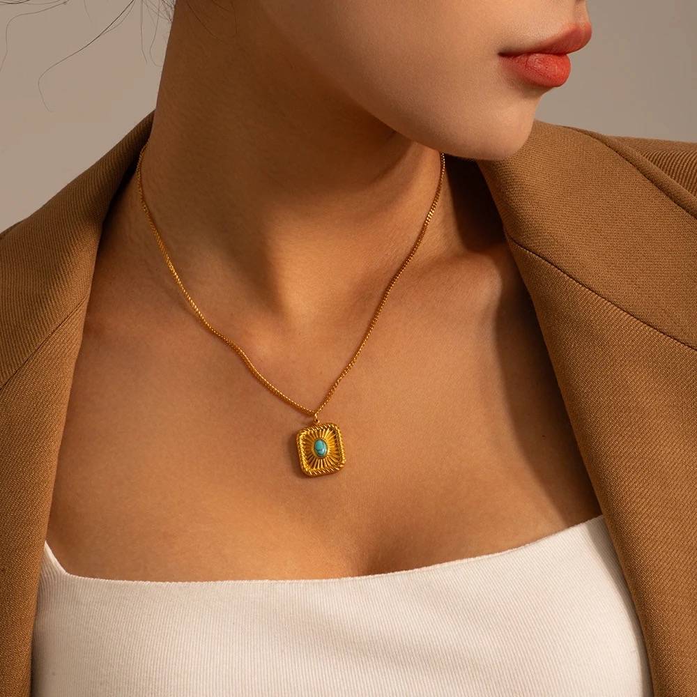 18Kt Gold Plated Geometric Sun & Stone Necklace, Marge : INMARGE