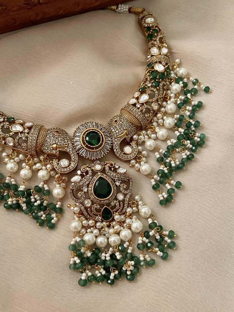 Amulya Emerald Necklace Set : NK266