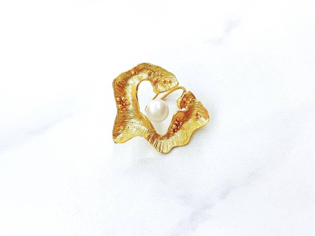 Laranya : NIH028RI03-Laranya