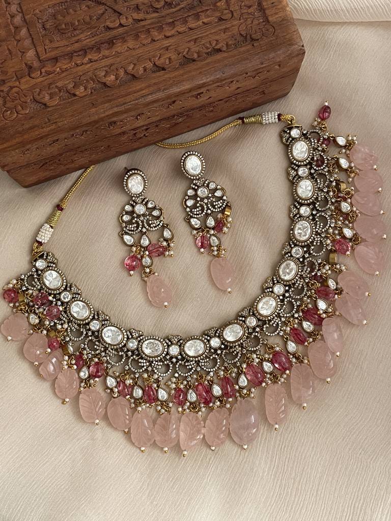 Ziana Victorian Bow Necklace Set : NK289