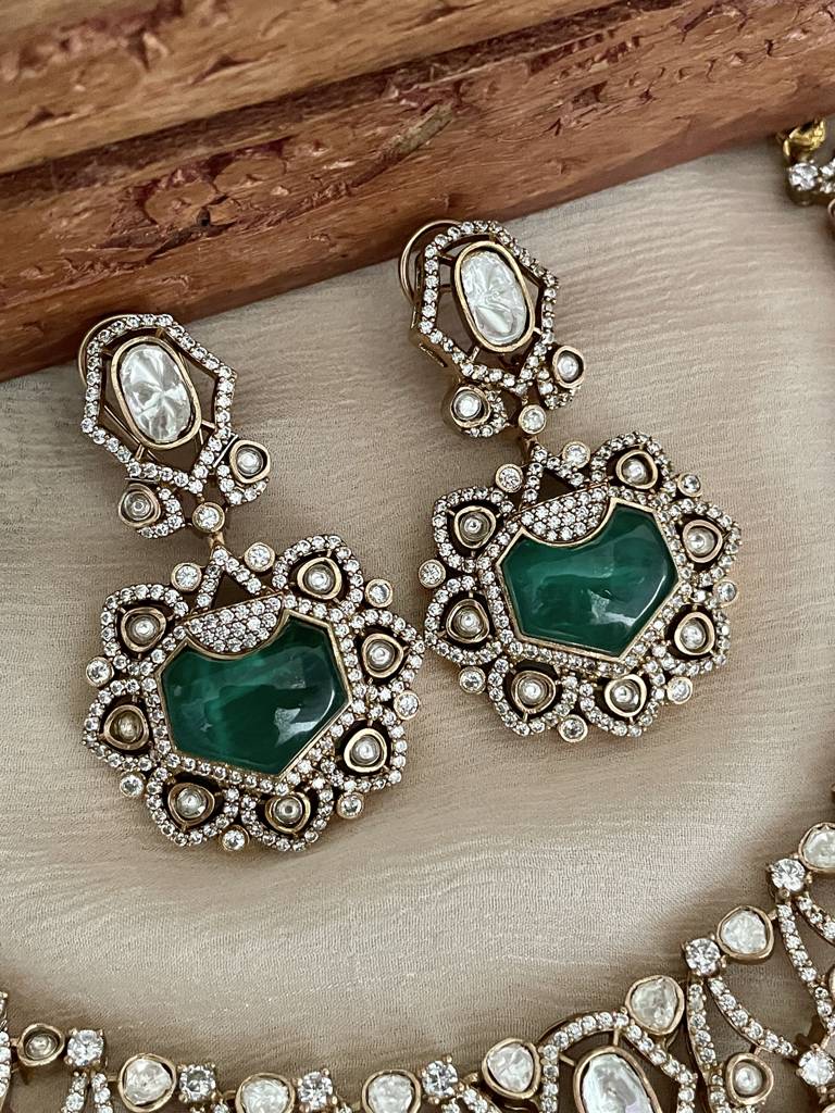Maina Emerald Polki Necklace Set : NK285