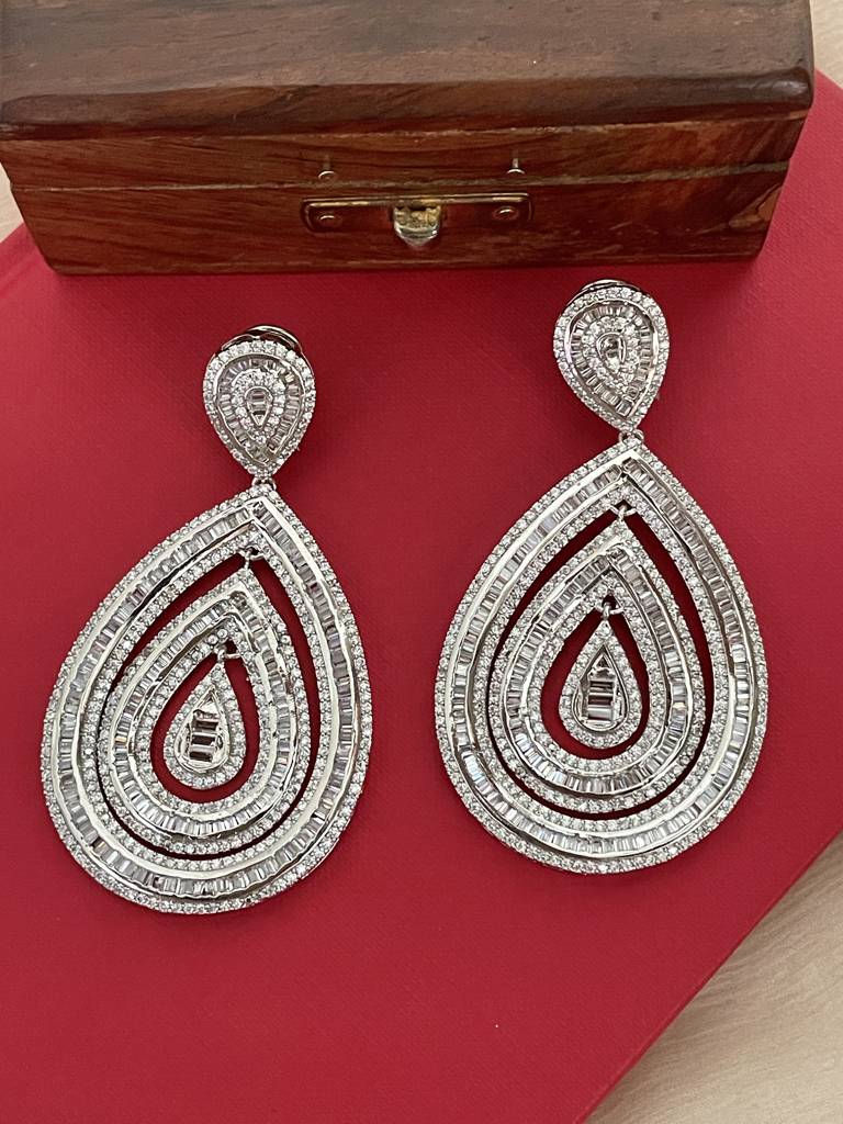 Diamond Glaze Channel Set Zircon Earring : ER307