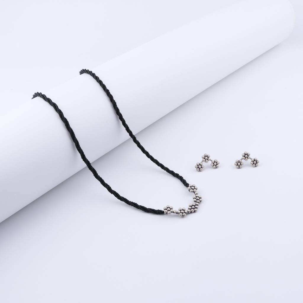 Kudi Basket Long Mangalsutra With Earrings : silver_mangalsutra_set_Long_Kudi