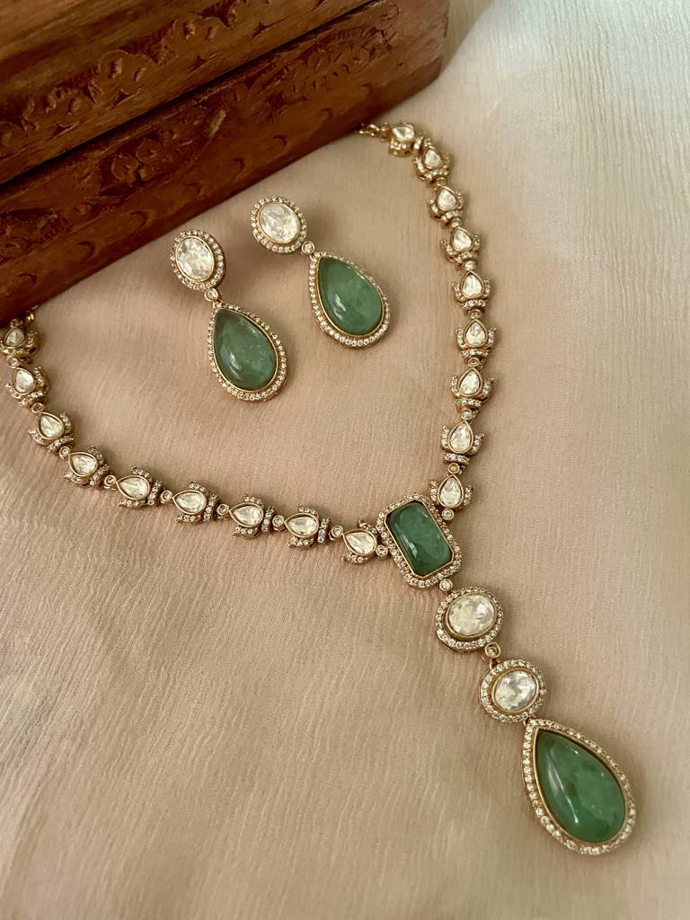 Chirmi Polki Emerald Necklace Set : NK277