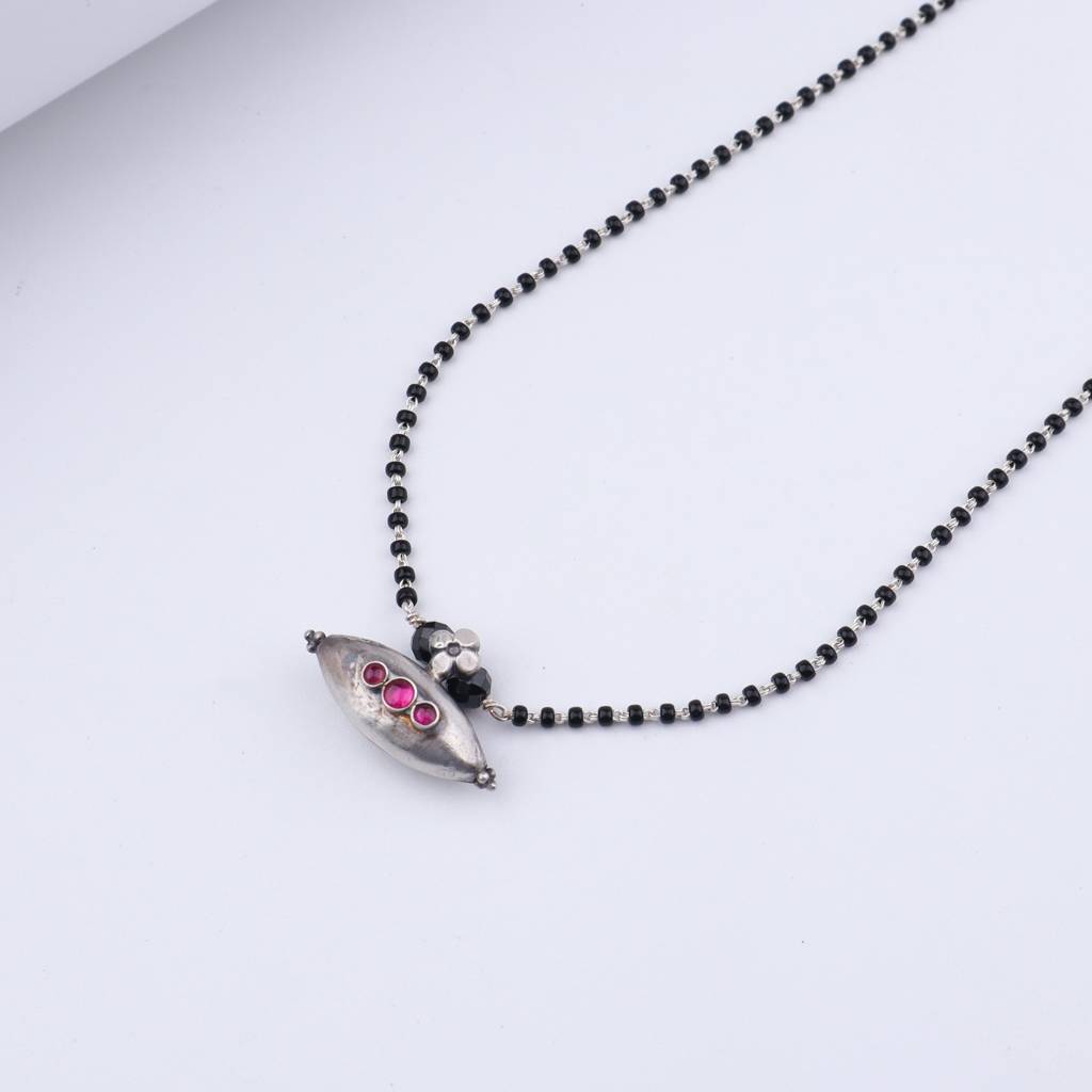 Silver Black Beads Chain Tribal Motif Mangalsutra-1 : Silver_Black_Beads_Chain_Tribal_Motif_Mangalsutra_Dec24_5