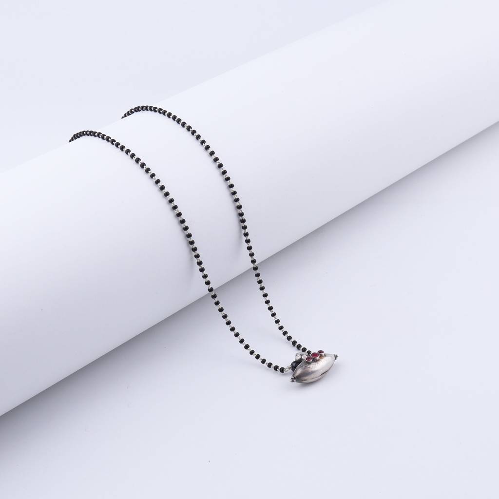 Silver Black Beads Chain Tribal Motif Mangalsutra-1 : Silver_Black_Beads_Chain_Tribal_Motif_Mangalsutra_Dec24_5