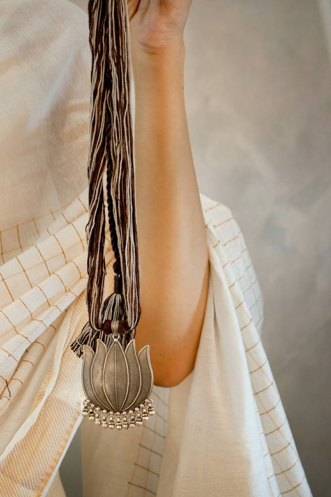 925 Sterling Silver Anvaya Lotus Classic Dori Necklace : SN30106