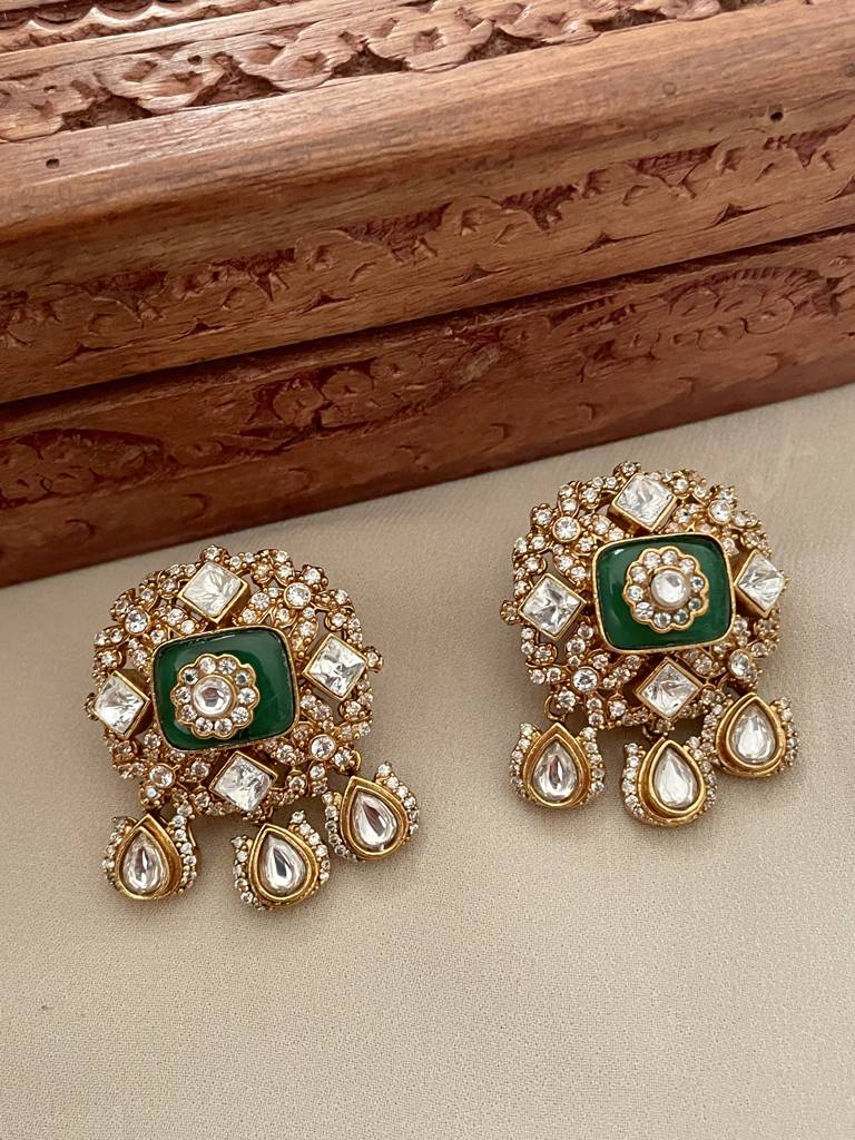 Surabhi Polki And Emerald Studs : ER286