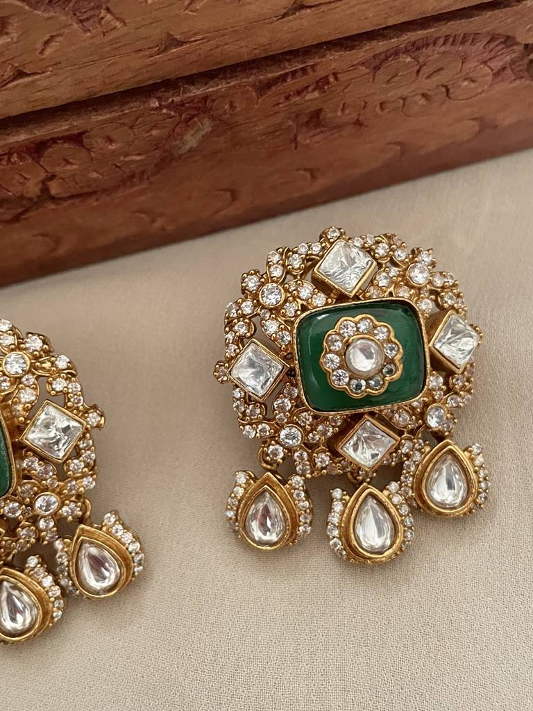 Surabhi Polki And Emerald Studs : ER286