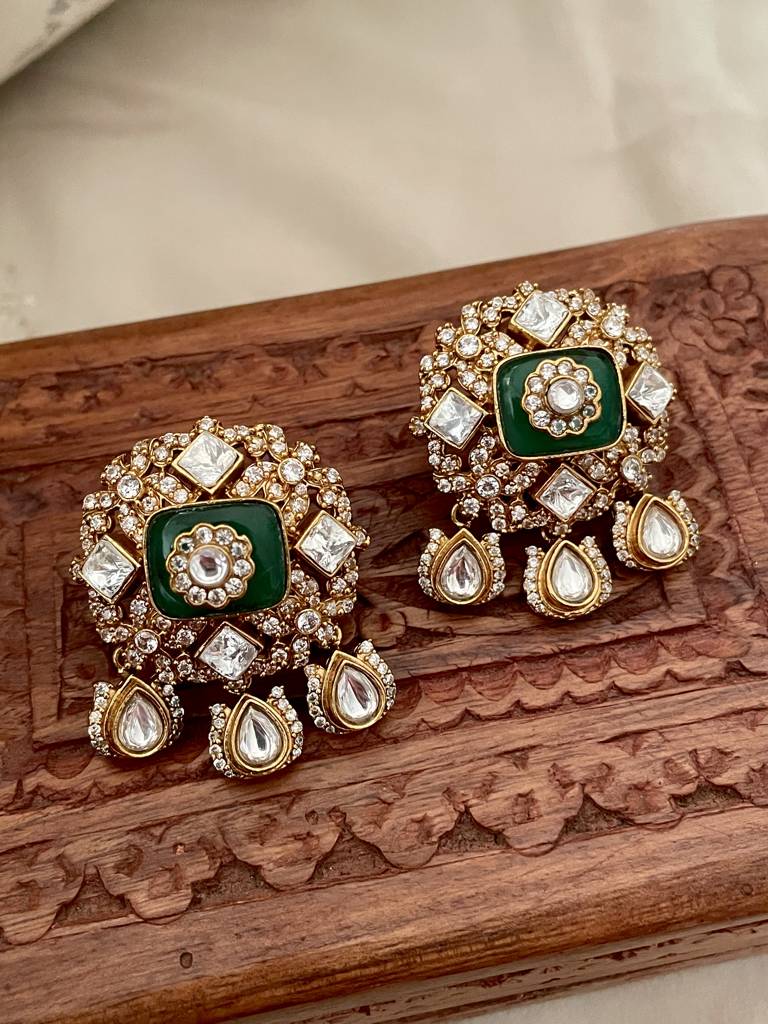 Surabhi Polki And Emerald Studs : ER286