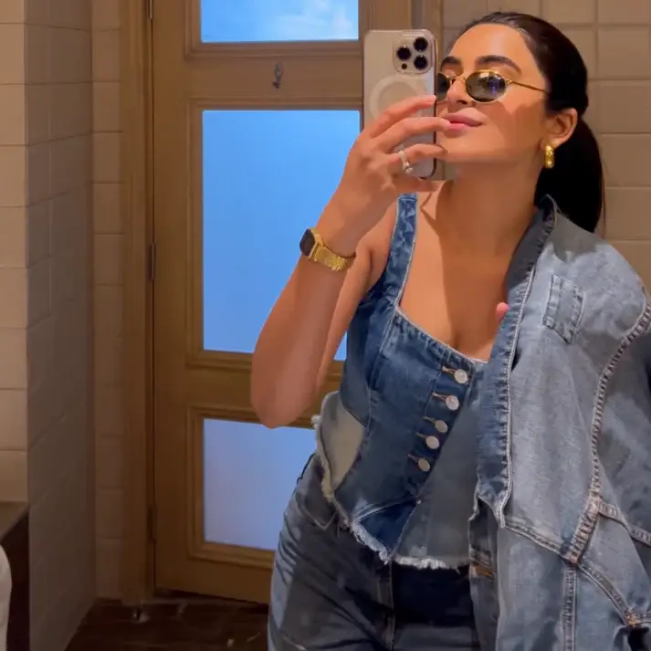 Classic Chunky Gold Hoops : EAR13