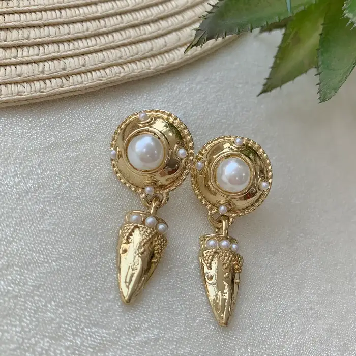 Tfc 18K Glamour Nova Plated Dangler Earrings : 10034