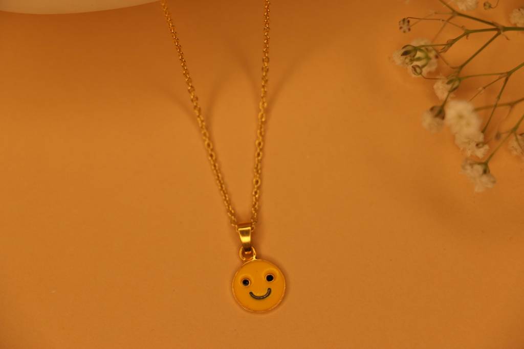 Smiley Necklace : kidnlsmiley