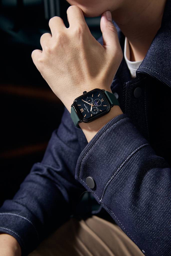 Daniel Hechter Paris Montmartre Unisex Multifunction Square Watch Â Black Dial With Day-Date & 24-Hour Subdial : DHU-1001-04