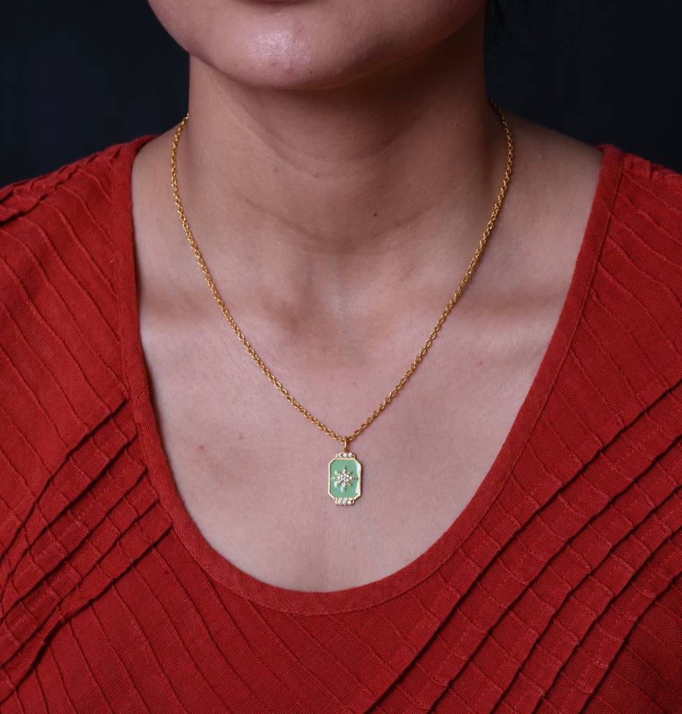 Inner Star Necklace : GRN36