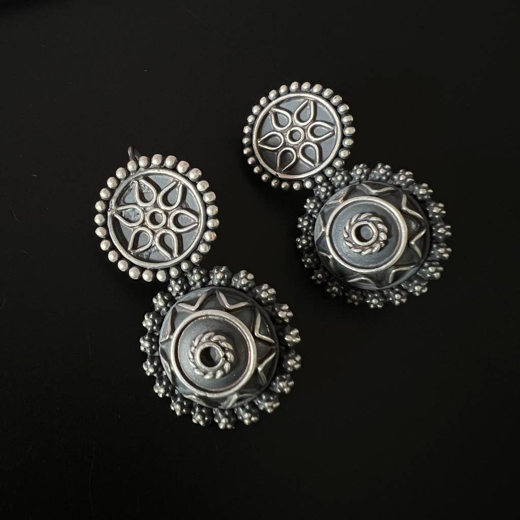 Silver Kurak Earrings : Silver_Revival_Blossom_Radiance_Earrings_Aug24