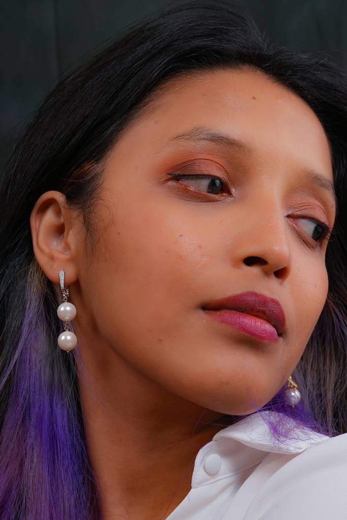 Snow White Zircron Pearl Earrings : PRBE121